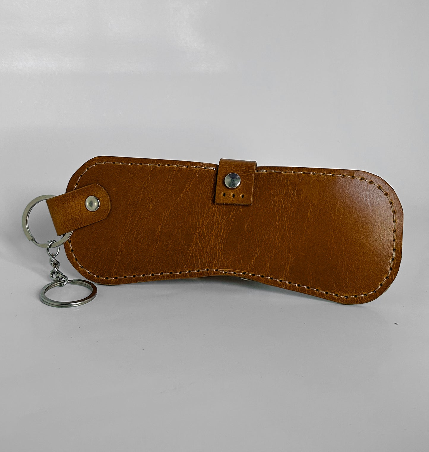Anvaya VerdeGuard Leather Sunglass Case – Handcrafted Slim Eyewear Holder with Keychain Ring