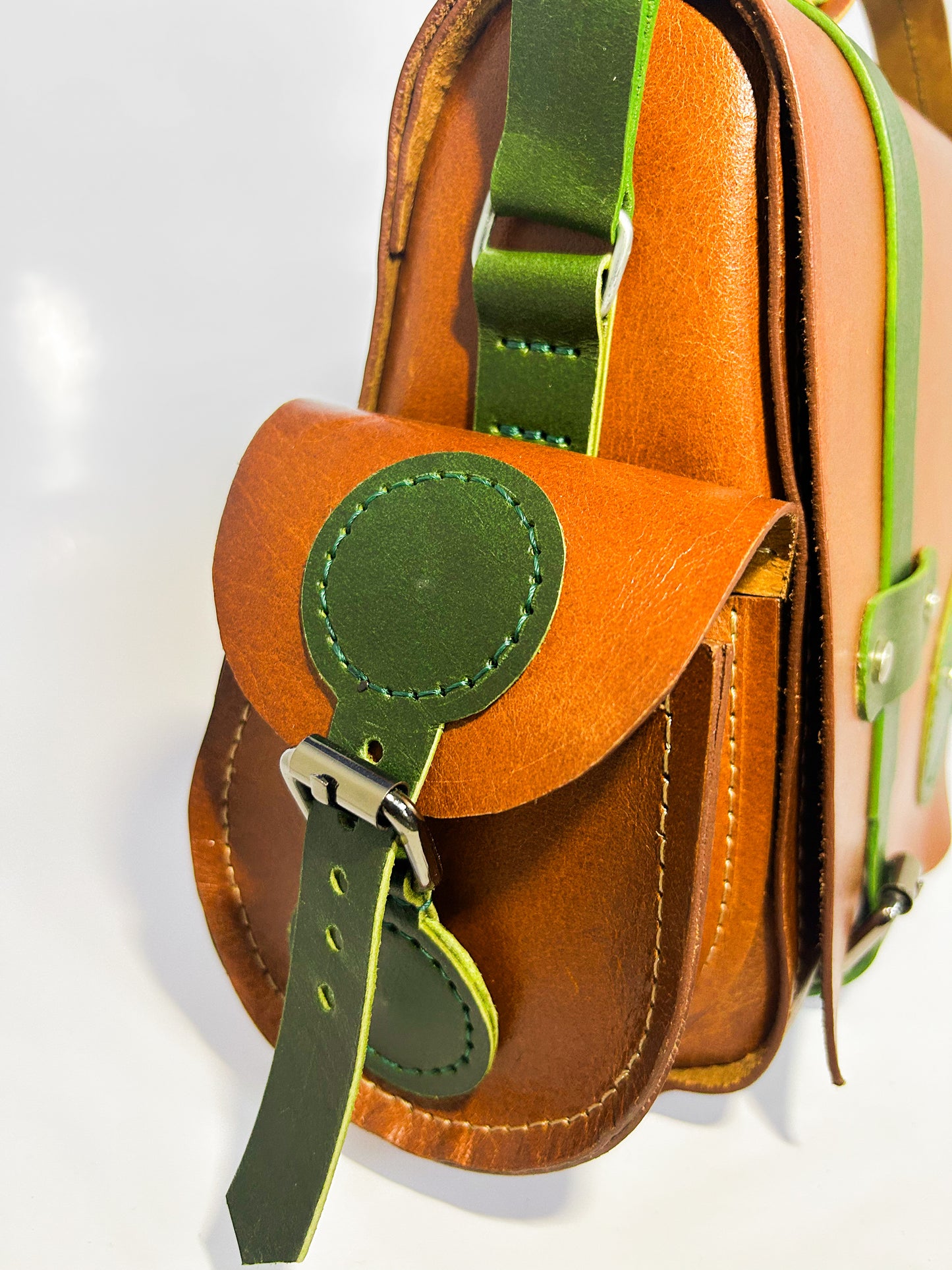 ForestCraft Vintage Leather Duffle Bag – Pure Handmade Leather | 750g | 44cm – Travel & Office Friendly