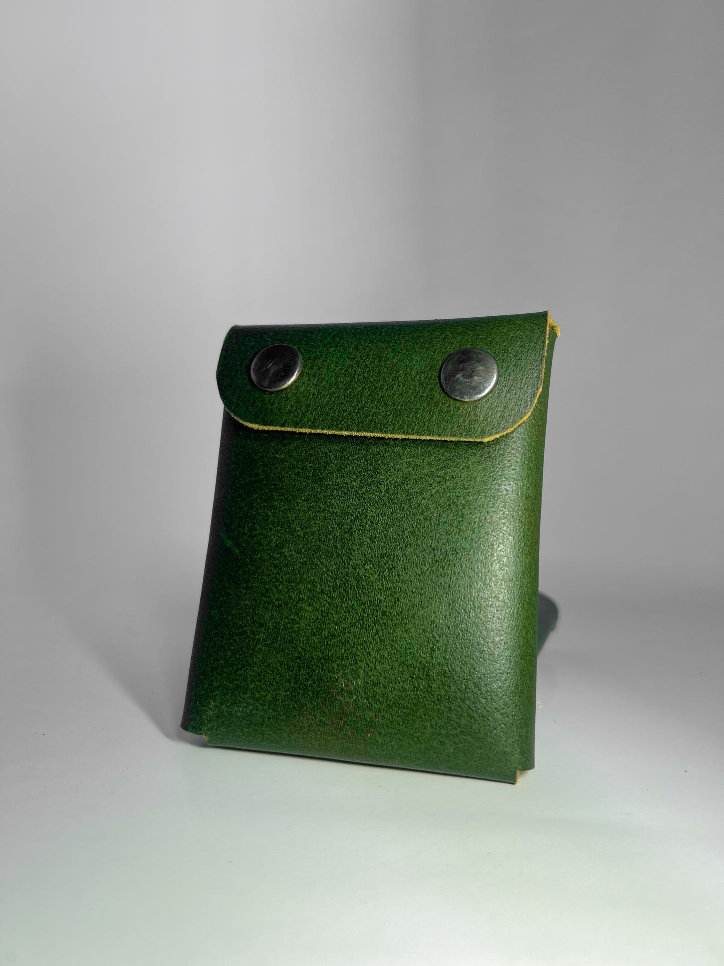 Handmade Leather Wallet – Minimalist Green Card & Cash Holder